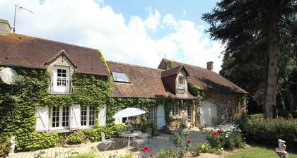 Charming bed and breakfast near the town of ALENCON 6 KM