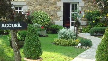 Enceinte de lâhĂ©bergement