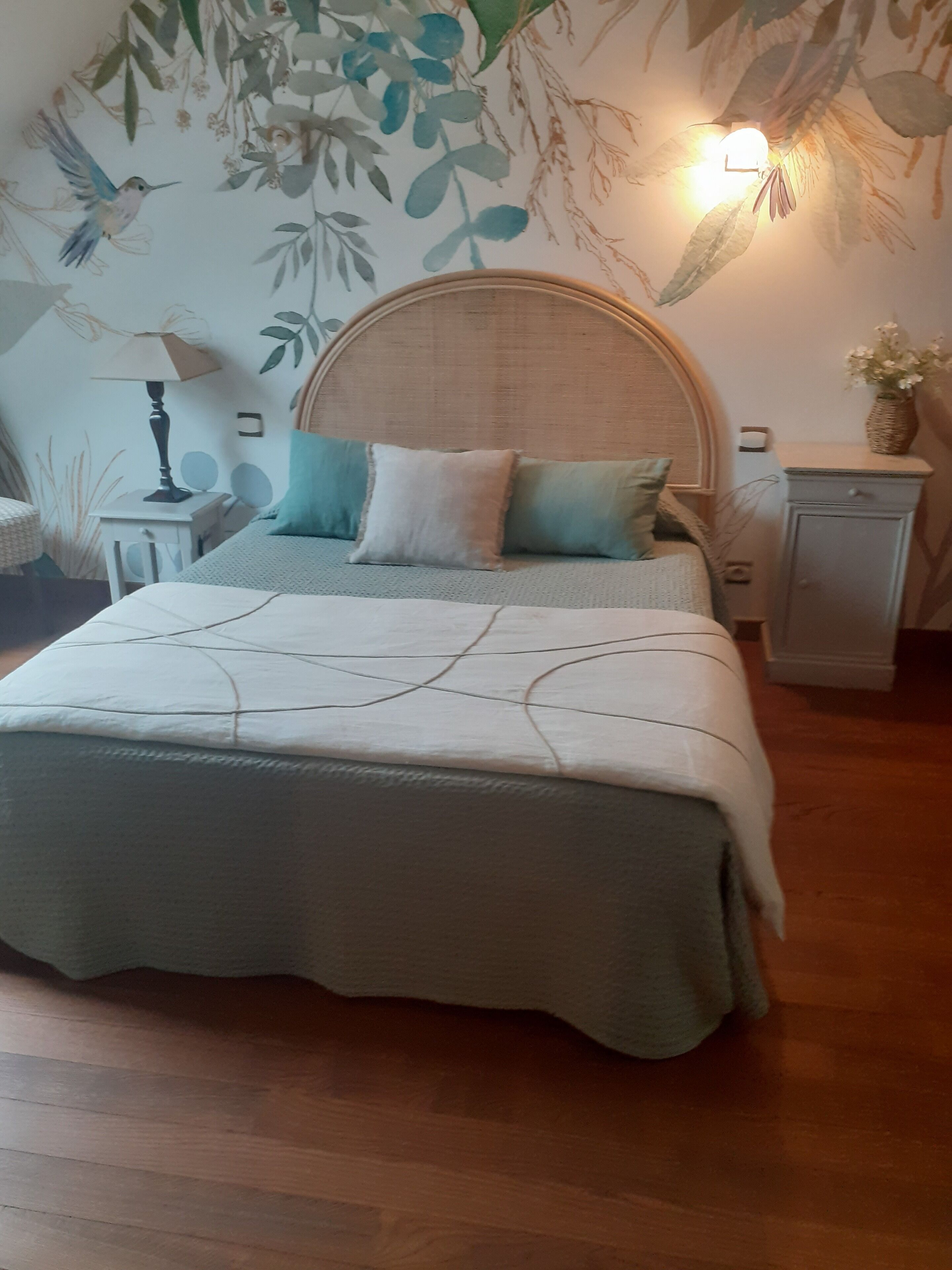 1 slaapkamer, een strijkplank/strijkijzer, wifi, beddengoed