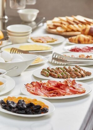 Breakfast buffet - Areve Residence Boutique Hotel (Yerevan)