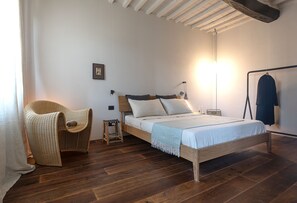 3 Schlafzimmer, Schreibtisch, Bügeleisen/Bügelbrett, kostenloses WLAN