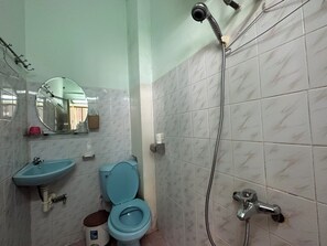 Chambre Double Standard | Salle de bain