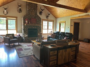 Interior - Northwoods Lodge Style Paradise House Permit: TBES-BBSMJP (Poplar)