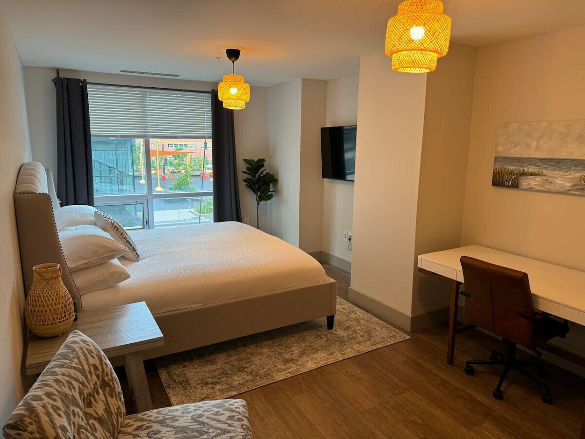 2 bedrooms, desk, iron/ironing board, travel cot