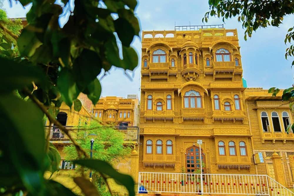 golden marigold hotel