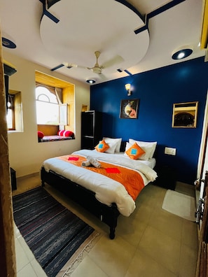 Deluxe Double Room, Hill View | In-room safe, laptop workspace, soundproofing, iron/ironing board - golden marigold hotel (Jaisalmer)