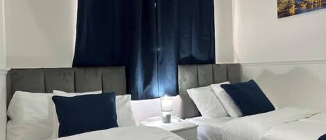 3 bedrooms, iron/ironing board, free WiFi, bed sheets