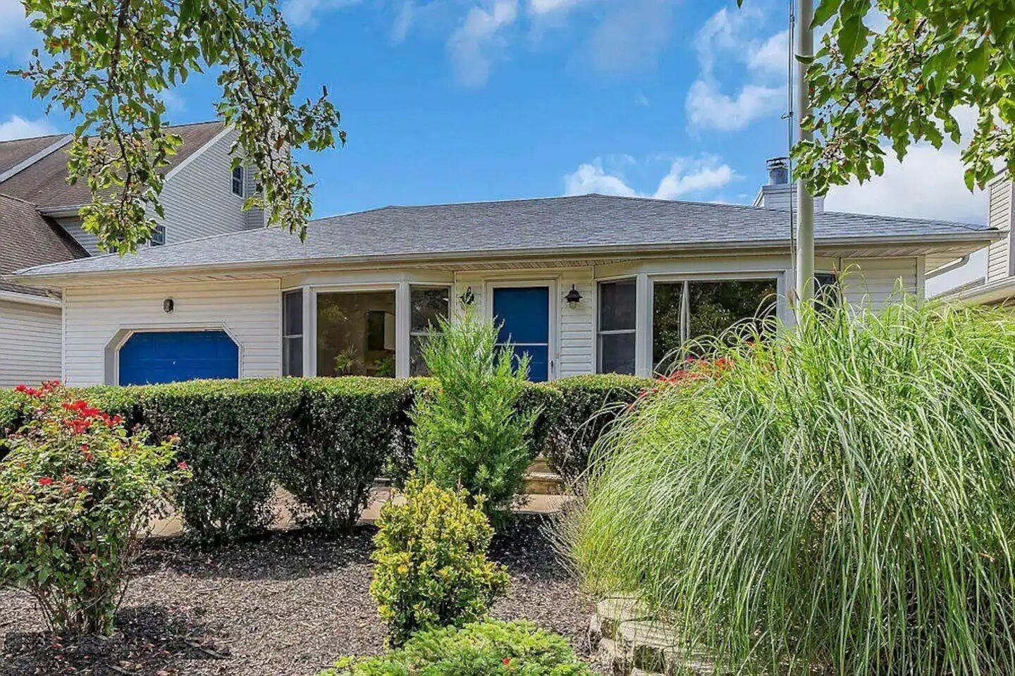 MAR502 - New & Renovated gorgeous home on the Beach/Bay Head border