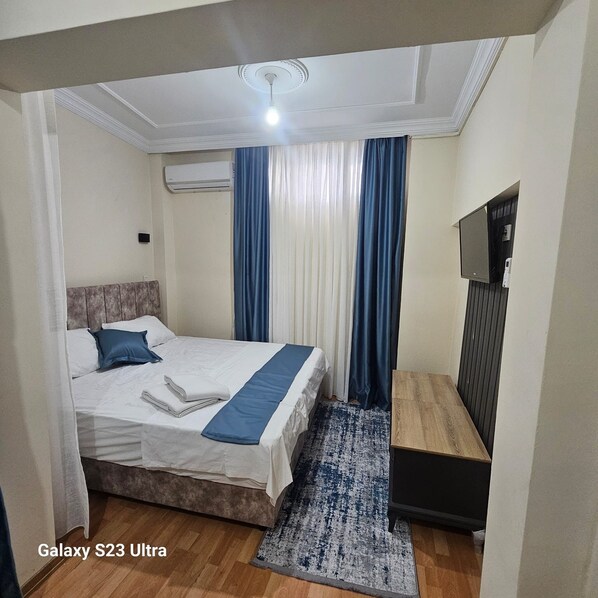 Chambre Double Économique, vue ville | Wi-Fi gratuit, draps fournis