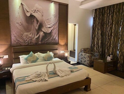 Goroomgo Namaskar Residency Amritsar