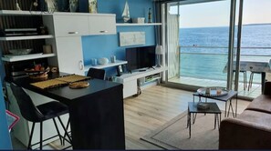 TV, books, stereo