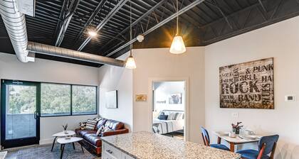 Modern Nashville Condo: 5 Mi to Downtown!