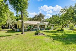 House (3 Bedrooms) | Interior - Welcoming Bartow Home Near Family Attractions! (Bartow)