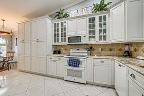 單棟房屋 (3 Bedrooms) | 內部