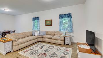 Cottage (2 Bedrooms) | Front of property