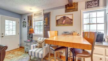 House (1 Bedroom) | Interior