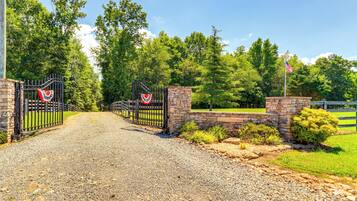 House (1 Bedroom) | Interior