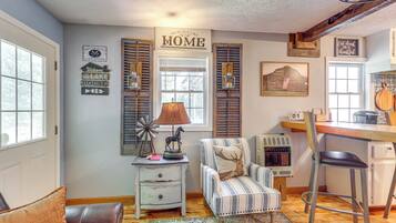 House (1 Bedroom) | Interior