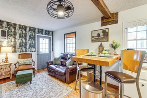 House (1 Bedroom) | Interior