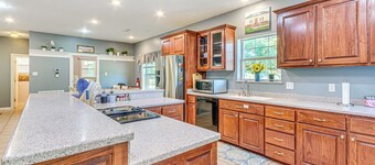 Pet-friendly Vilonia Home w/ Fenced Yard & Grill!
