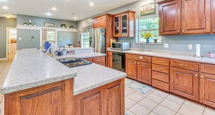 Pet-friendly Vilonia Home w/ Fenced Yard & Grill!