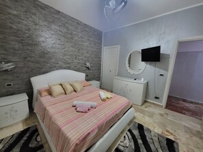 2 bedrooms, WiFi, bed sheets - Mariarita Apartment  (Ardore Marina)