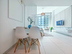 In-room dining - Amazing Roof Top Pool in Nice 1 BHK Flat (Dubai)