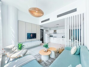 Smart TV de 49 pulgadas con canales por cable y piso con calefacción 