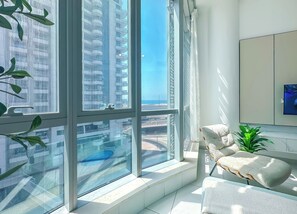 Terrace/patio - Amazing Roof Top Pool in Nice 1 BHK Flat (Dubai)