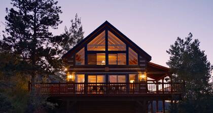 Hillside Cabin - Mt Views - Patio Decks - Hot Tub
