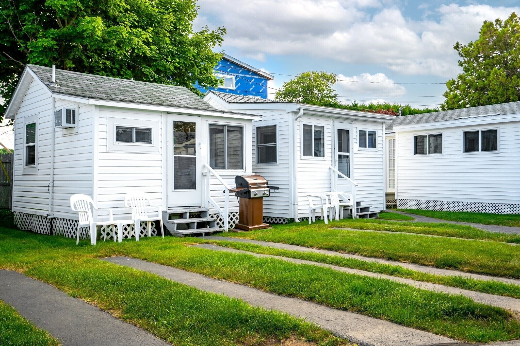 Just Beachy + Shore Delight – 2 Cozy Studios, Short Walk to Beach & Dining!