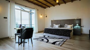 Blackout curtains, soundproofing, iron/ironing board, free WiFi