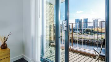 Apartment, 2 Bedrooms, Balcony, River View | Balcony