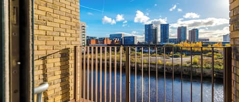 Appartement, 2 chambres, balcon, vue sur le fleuve | Vue du balcon