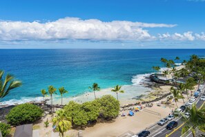 Beach - Magic Sands Light Hawaii Oasis: Steps to Beach, AC ,No Cleaning Fee! (Kailua Kona)
