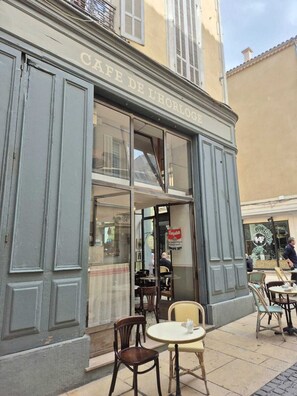 Outdoor dining - Magnifique Loft sur le Port et à 5mn des Plages (La Ciotat)