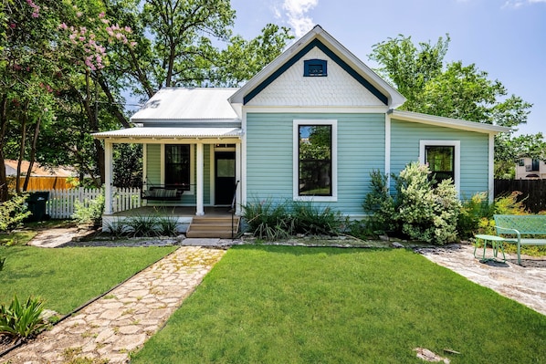 Exterior - Sip, Explore & Relax! (Boerne)
