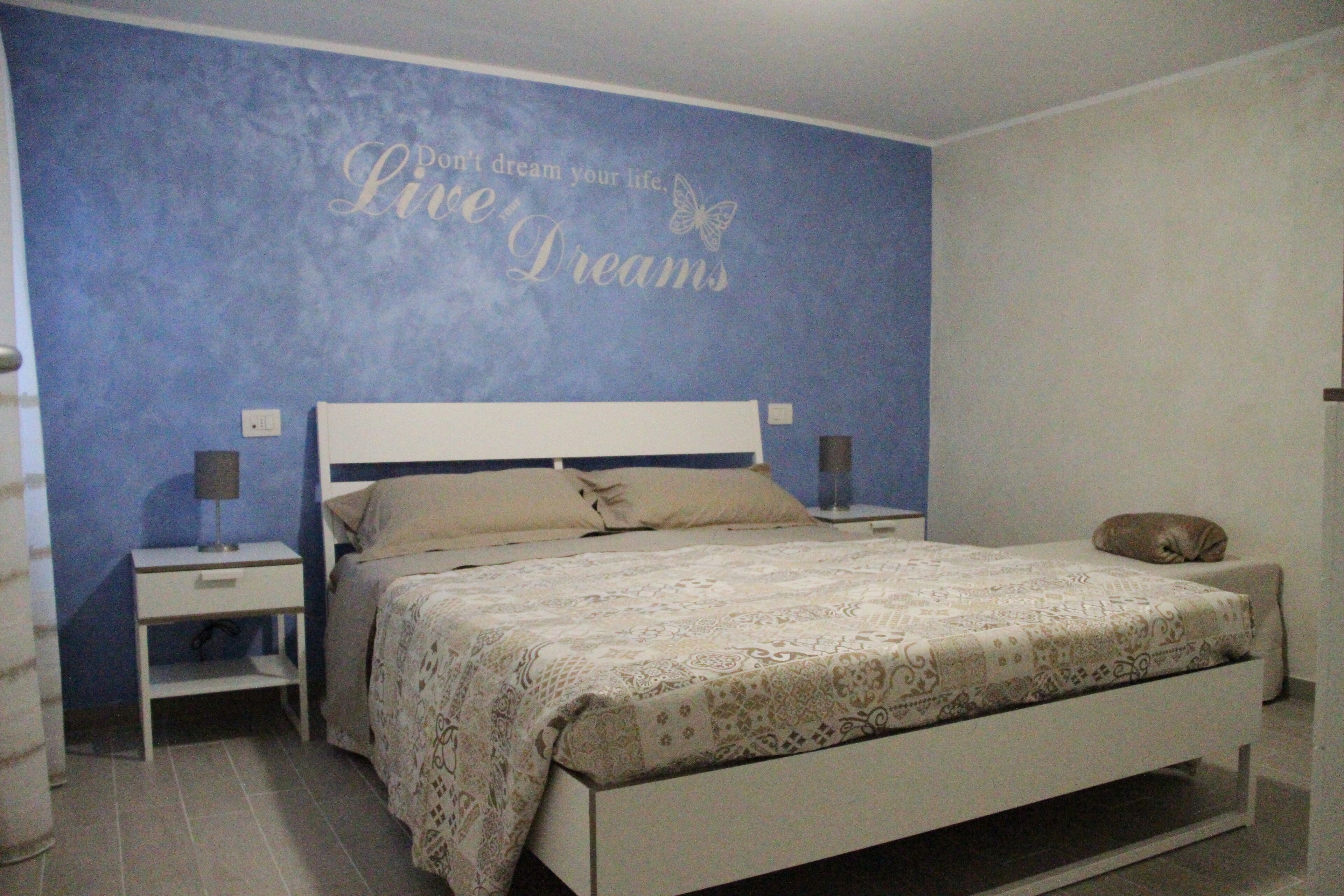 1 camera, ferro/asse da stiro, Wi-Fi, lenzuola