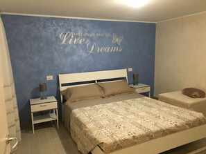 1 室のベッドルーム、アイロン / アイロン台、WiFi、ベッドシーツ