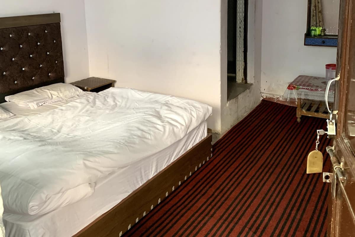 Deluxe Quadruple Room | WiFi (free), bed sheets