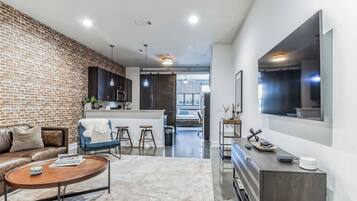 Condo, 1 King Bed with Sofa bed, Kitchen, City View (Music Row Retreat) | Living area | 43-inch TV with digital channels