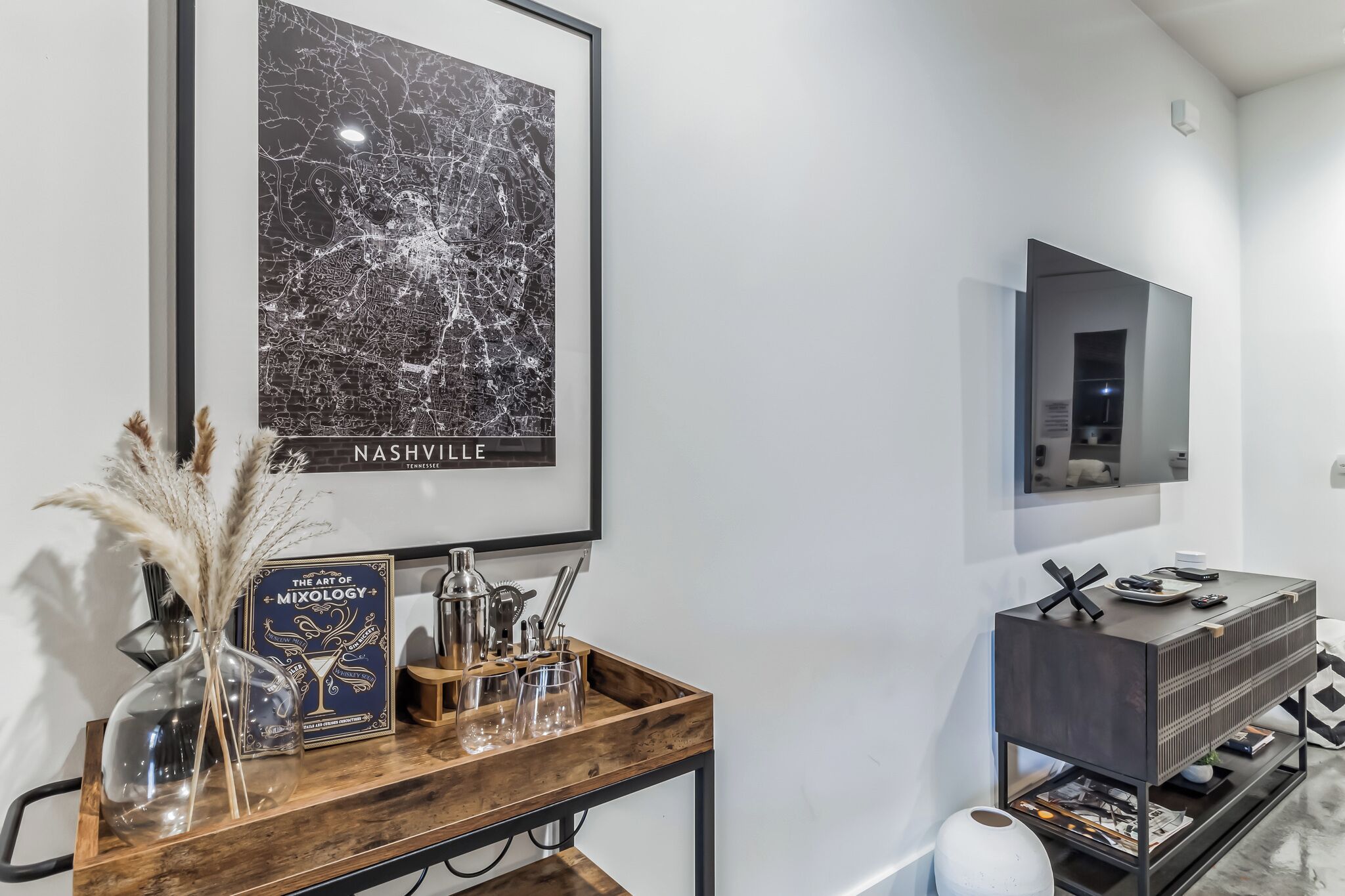 コンドミニアム キングベッド 1 台ソファーベッド付き キッチン シティビュー (Music Row Retreat) | 専用キッチン | 冷蔵庫、電子レンジ、オーブン、コンロ