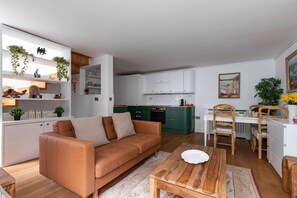 Leilighet (2 Bedrooms) | Oppholdsområde