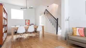 Departamento (2 Bedrooms) | Área de sala de estar