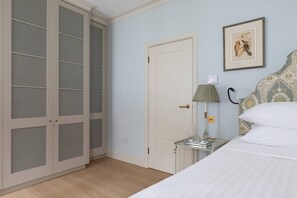 Apartment (2 Bedrooms)