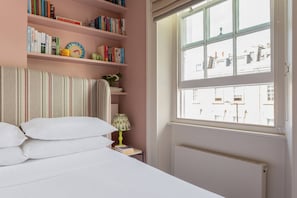 Apartment (2 Bedrooms) | 2 bedrooms, iron/ironing board, bed sheets - Chepstow Road X by Onefinestay (London)