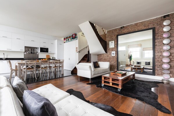 Appartement (2 Bedrooms) | Coin séjour