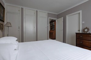 Apartment (3 Bedrooms) | 3 Schlafzimmer, Bettwäsche