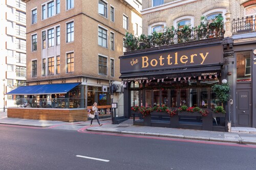 Eardley Crescent III by Onefinestay