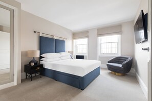 2 bedrooms, bed sheets